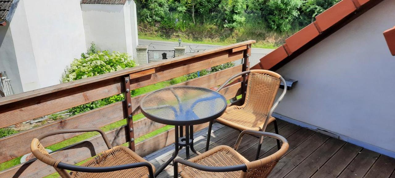 Podkrovi V Jihoceskem Statku Landhaus Nemejice